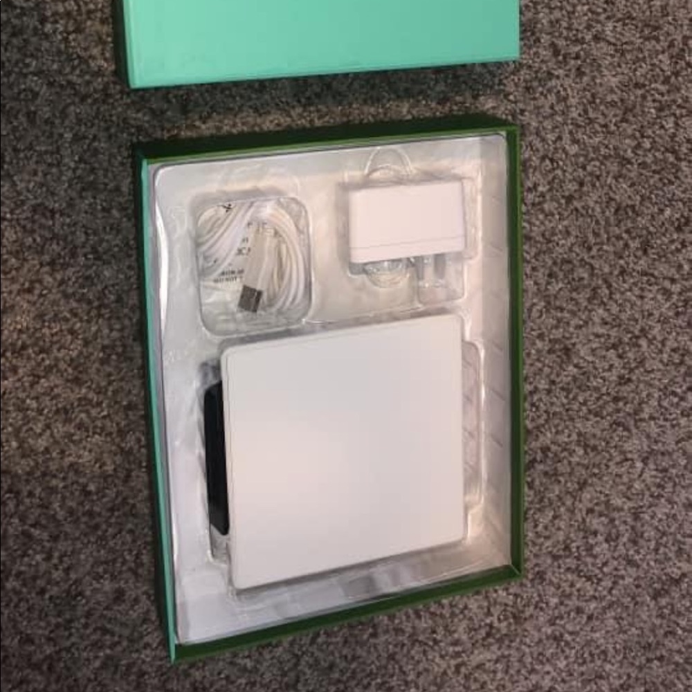 Kate Spade charging pad for bag. Brand new